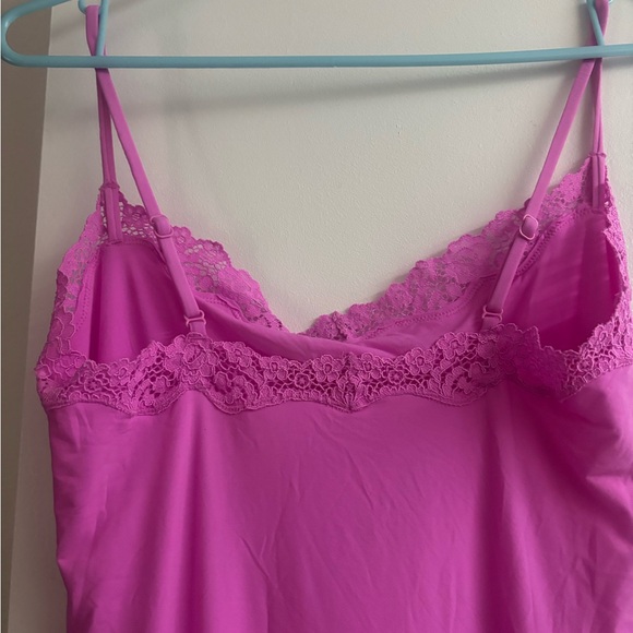 SKIMS FITS EVERYBODY LACE LONG SLIP DRESS | NEON ORCHID - Picture 3 of 5